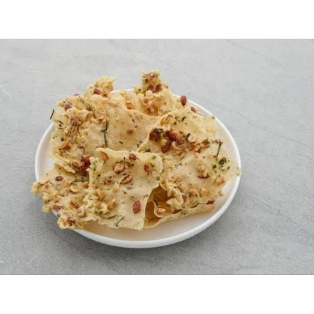 Peyek / rempeyek kacang camilan gurih renyah enak toples 5L